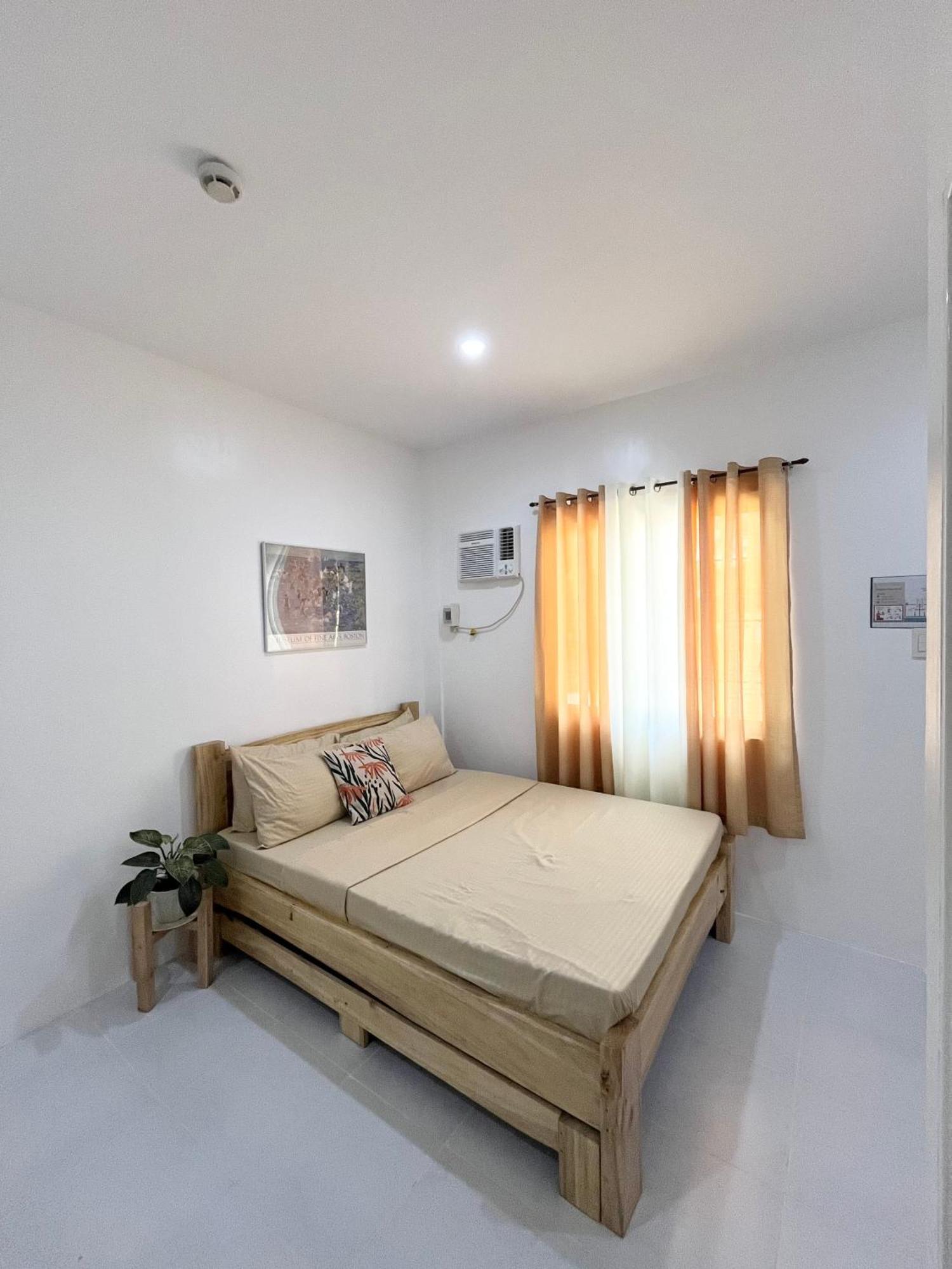 Sunnydale Apartelle -Room Accommodation Near Calatagan Beach Resorts Batangas Eksteriør billede