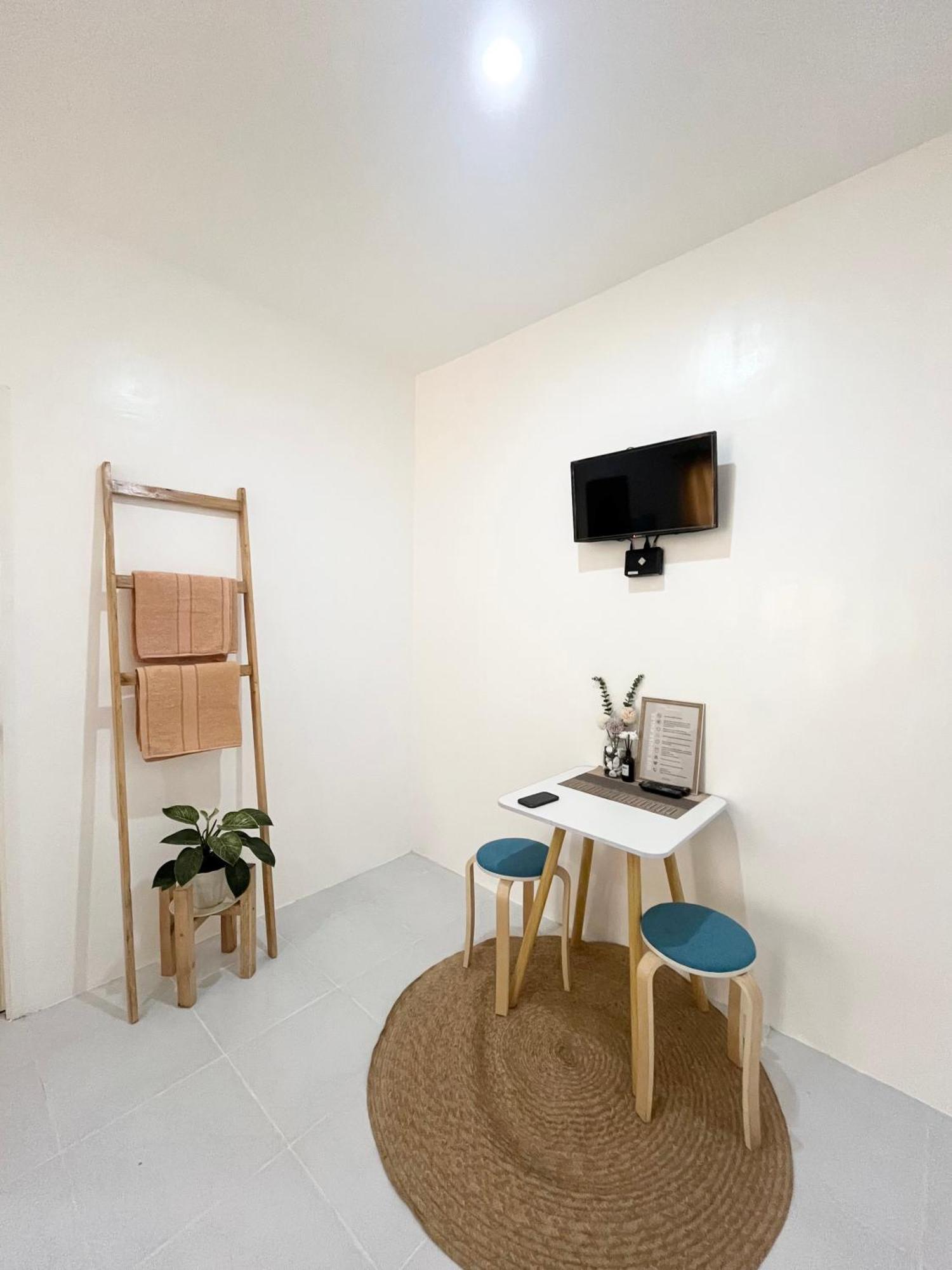 Sunnydale Apartelle -Room Accommodation Near Calatagan Beach Resorts Batangas Eksteriør billede